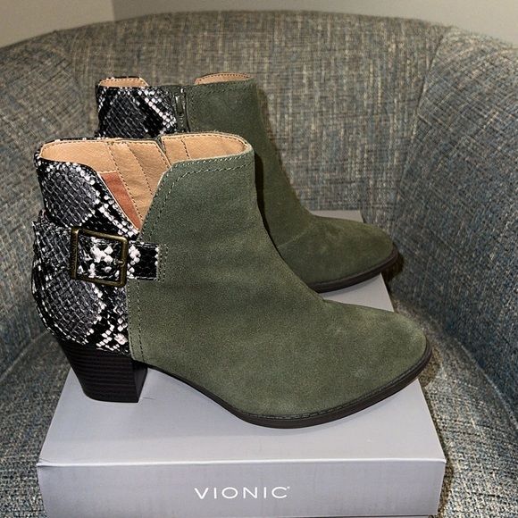 Vionic heeled bootie - Picture 4 of 10